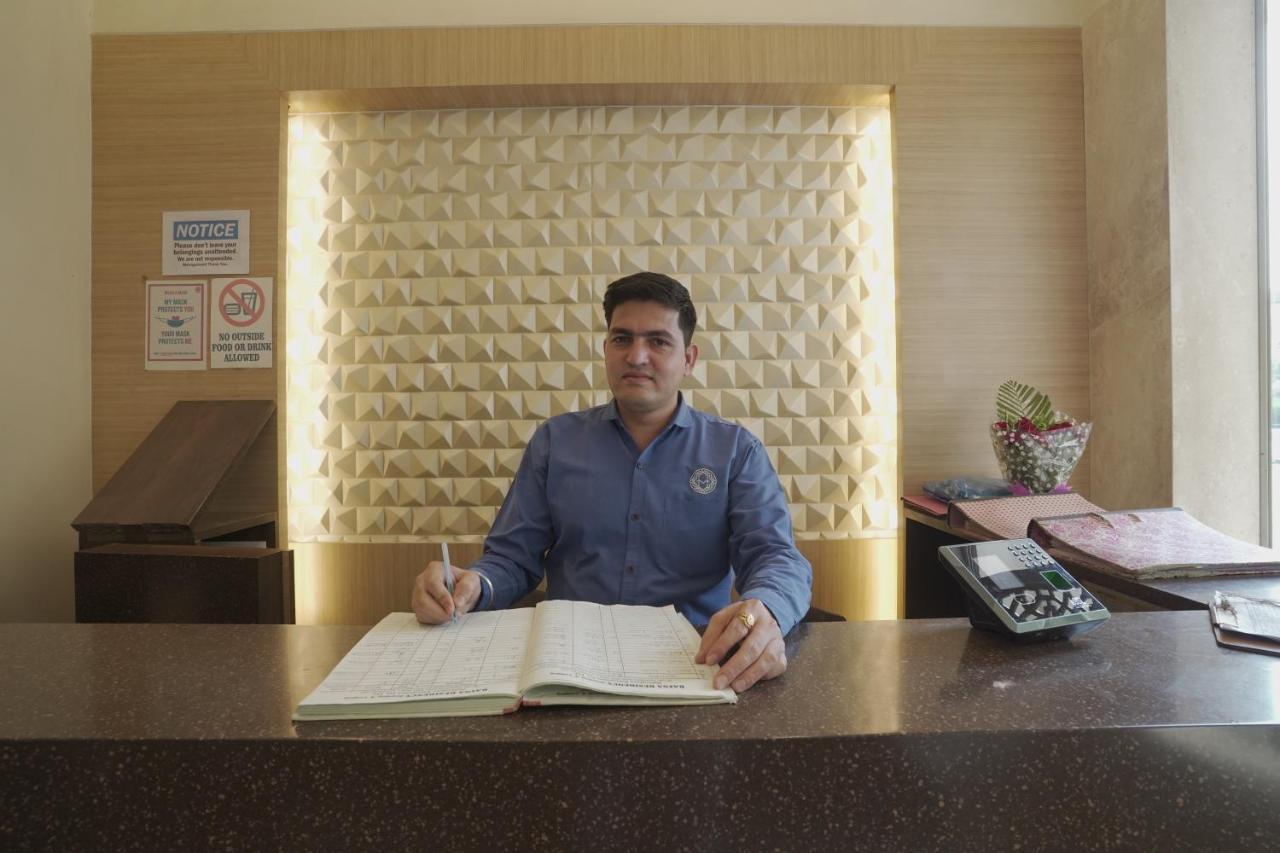 Hotel Mathoshree Тхане Экстерьер фото