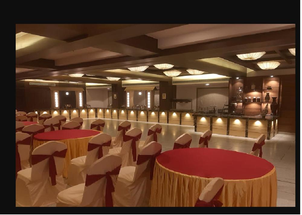 Hotel Mathoshree Тхане Экстерьер фото