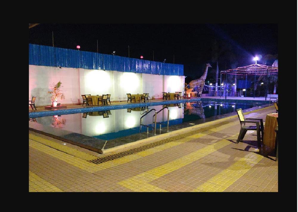 Hotel Mathoshree Тхане Экстерьер фото